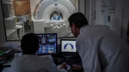 FRANCE-HEALTH-CANCER-MRI-ROBOT